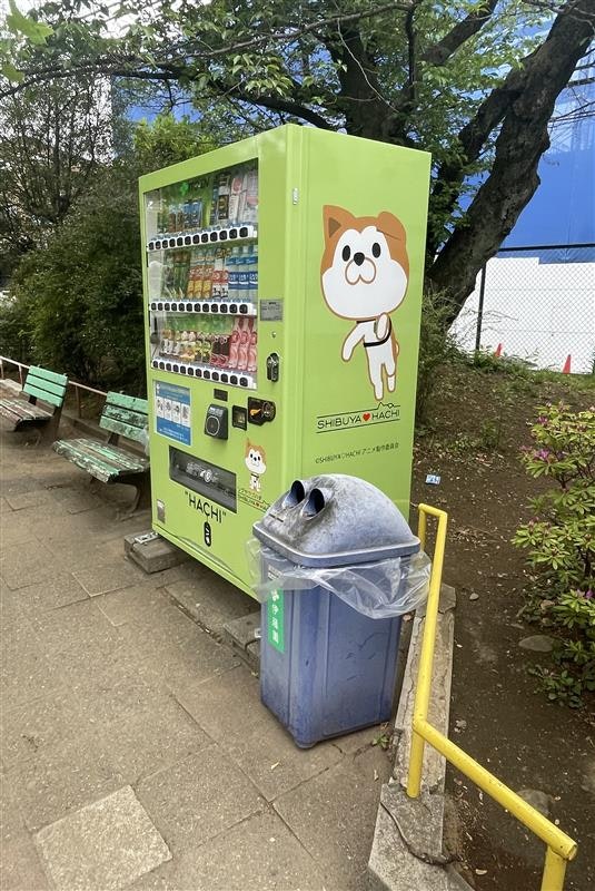自動販売機側面の写真（左）