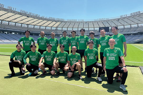 「東京ヴェルディ」チームメンバーの集合写真