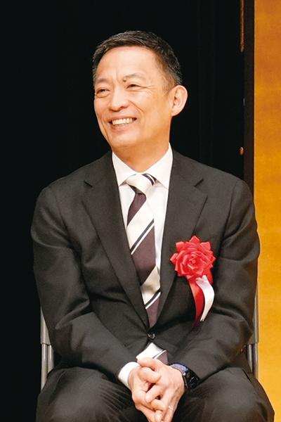 長谷部区長の写真