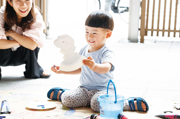 ワークショップを楽しむ子どもの様子