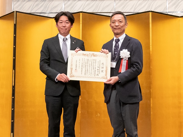 公益社団法人東京都宅地建物取引業協会第八ブロックより、3Dプリンターなどを寄贈いただきました の様子の写真