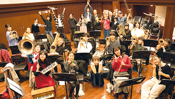 公演参加者の記念写真