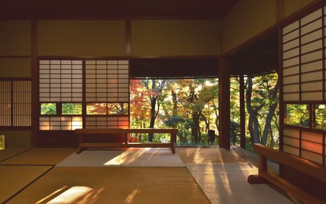 旧朝倉家住宅の座敷と庭園の写真