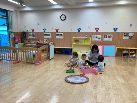 氷川保育園保育室内の様子