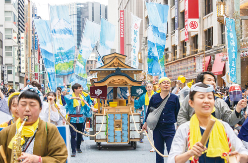 銭湯山車巡行部《銭湯山車》 2019(C)Jun Tainaka