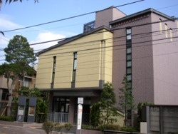 白根記念渋谷区郷土博物館・文学館の外観