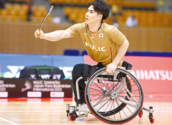 パラバドミントン選手 写真