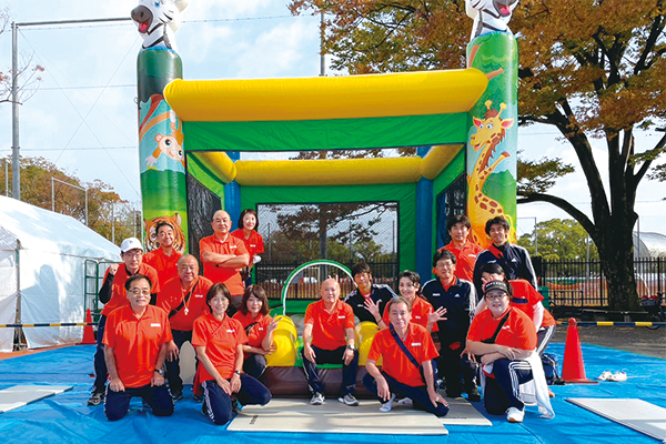 渋谷区スポーツ推進委員連絡協議会の皆さんと「ふわふわ」