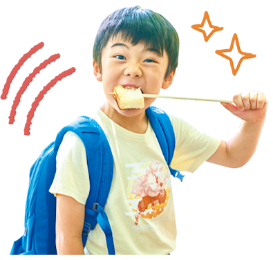 お菓子をかじる参加者
